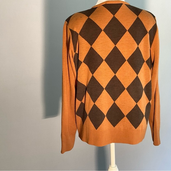 Karen Lessly Brown and Camel Argyle XL Ladies Cardigan, Tortoise Shell Buttons - Picture 7 of 16